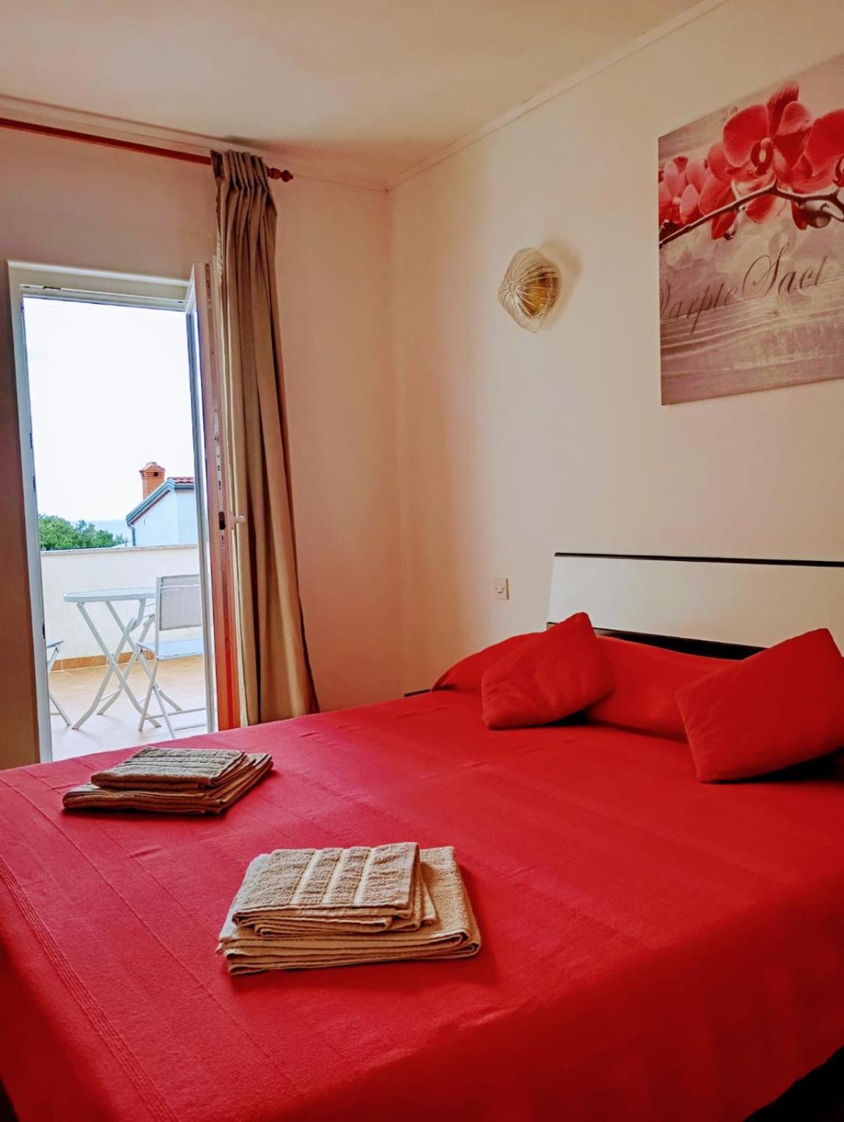 Rooms Helena Krk Town Extérieur photo