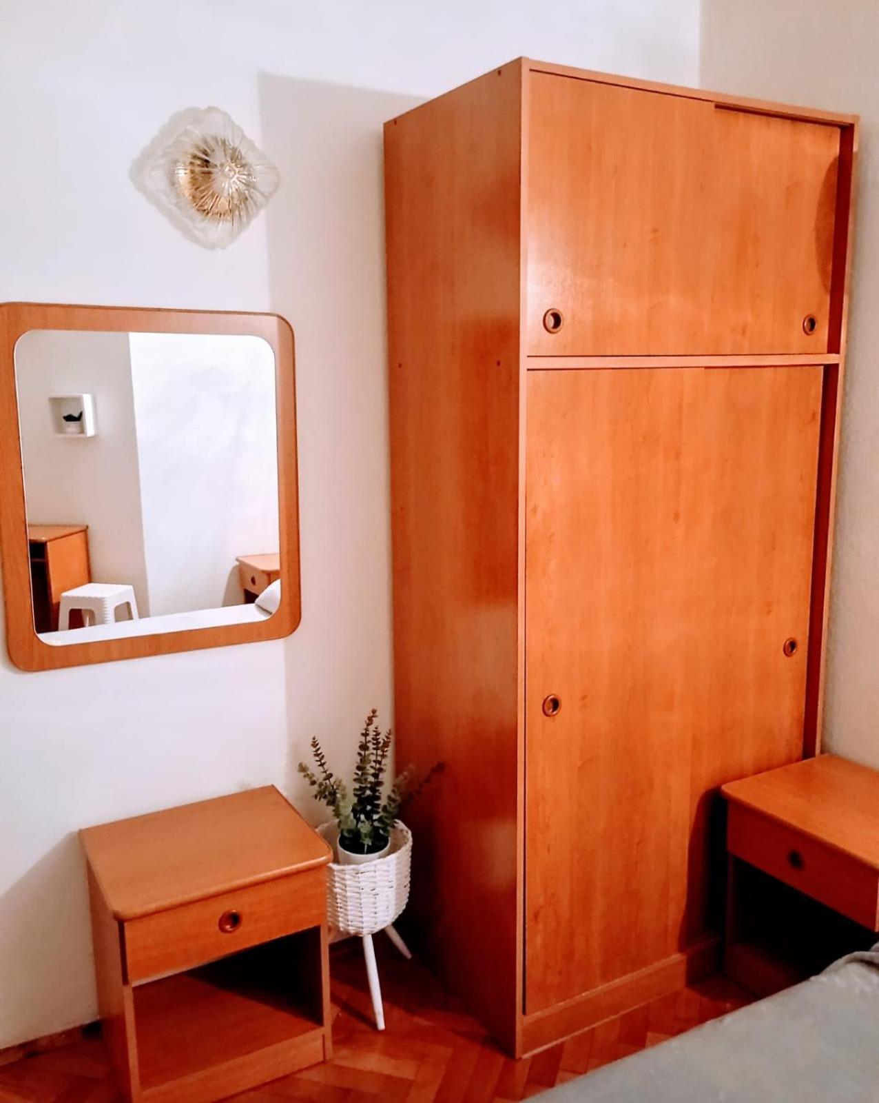 Rooms Helena Krk Town Extérieur photo
